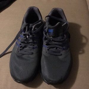 Brand new men’s Nike fitsole sneakers!